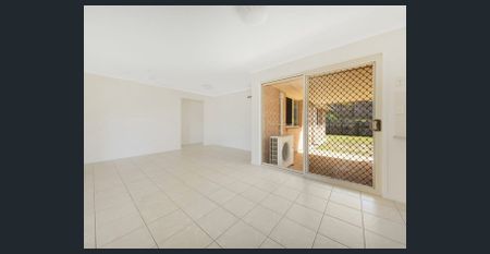 SPACIOUS FOUR BEDROOM FAMILY HOME - Photo 5