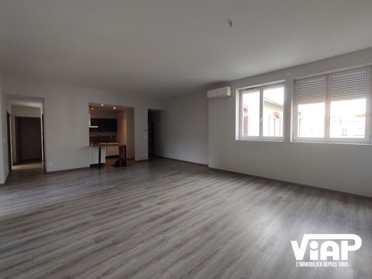 T3 DE 105 m² PROCHE PLACE DES CARMES - Photo 1