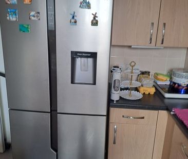 Room in a Shared Flat, Southcott House, E3 - Photo 6