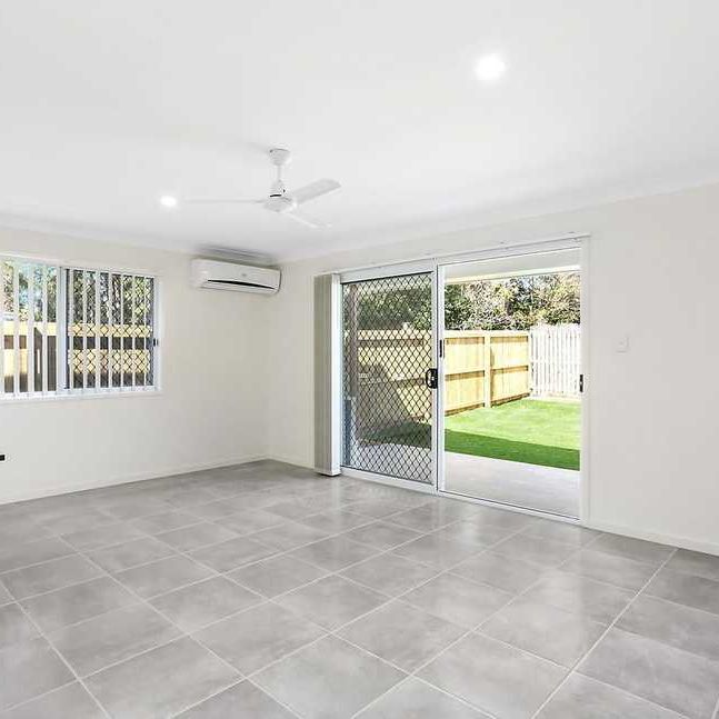 Spacious Dual Living Family Home in Ormiston - Photo 1