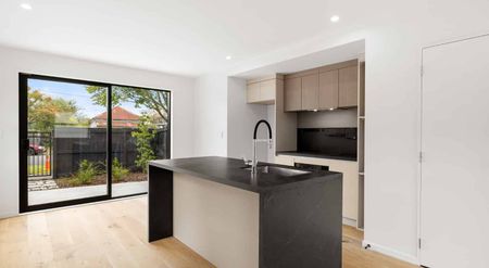 Convenience and Comfort Awaits! - Photo 2