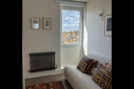1 Bed Flat, Hitchin Square, E3 - Photo 2