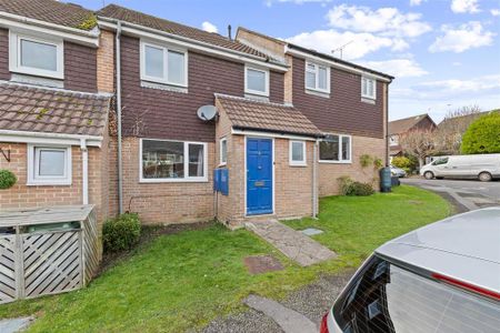 3 bedroom terraced house to rent - Photo 3