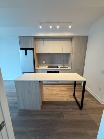 For Lease - 395 SQUARE ONE Drive Unit# 2011, Mississauga, Ontario - Photo 2