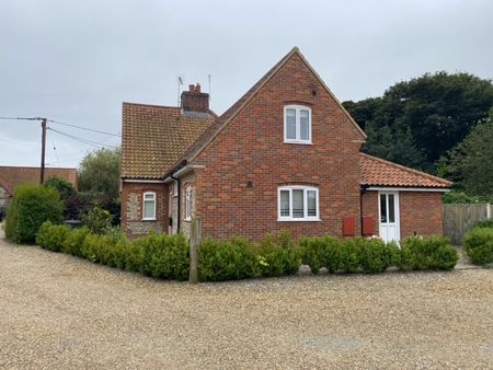 3 Bed House To Let in Centre of Holt - Photo 3