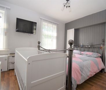 Marmadon Road, London, SE18 - Photo 5