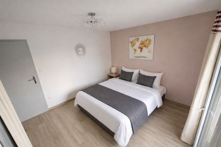 MAISON MEUBLEE BENET 4 PIECE(S) 140.81 M2 - 1275 CC - Photo 2