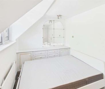 Hill View, Whyteleafe, CR3 - Photo 2