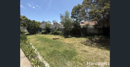 Family Home - Photo 2