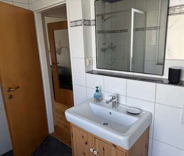 3 Zimmerwohnung mit Balkon - Wunderschöne Aussicht! - Foto 1