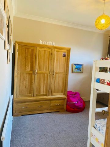 3 Bed Terraced House, Eastcombe Avenue, SE7 - Photo 5