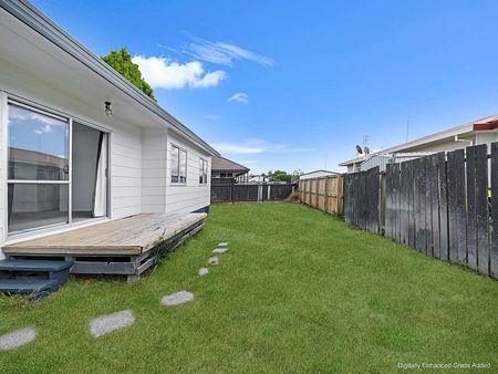 Charm & Comfort in Nawton! - Photo 4