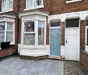 3 bedroom terraced house to rent - Photo 2