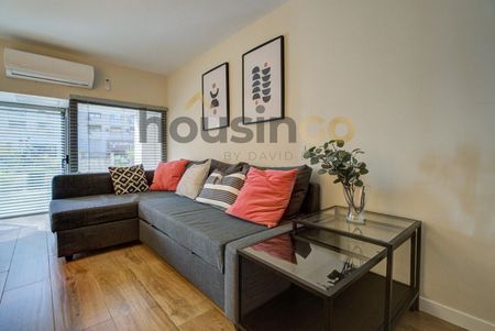 Apartment for rent in Calle Conde de Serrallo - Photo 2