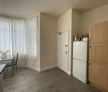 1 Bed Flat, Goodmayes Lane, IG3 - Photo 1