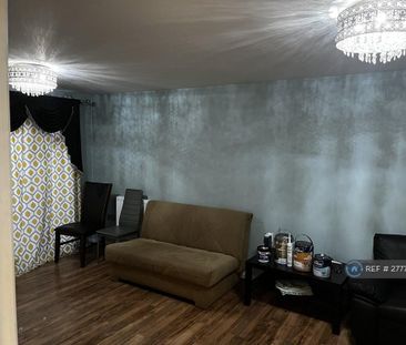 4 bedroom detached house to rent - Photo 2