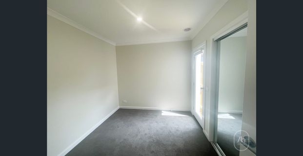 Brand New Modern Home in the Heart of Manor Lakes - Photo 1