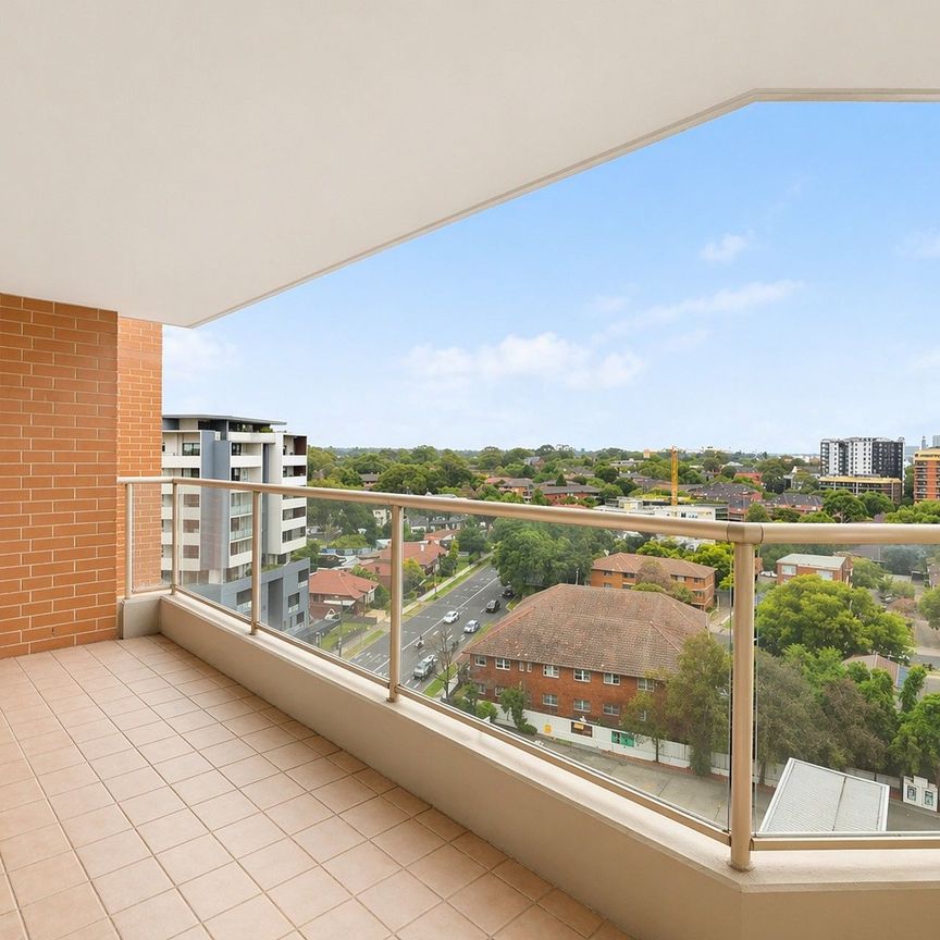 Refreshed Luxury Apartment in 'Sandalwood' with Panoramic Views - Photo 1