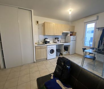 Location Appartement 3 pièces 53m² LYON 9ème - Photo 2