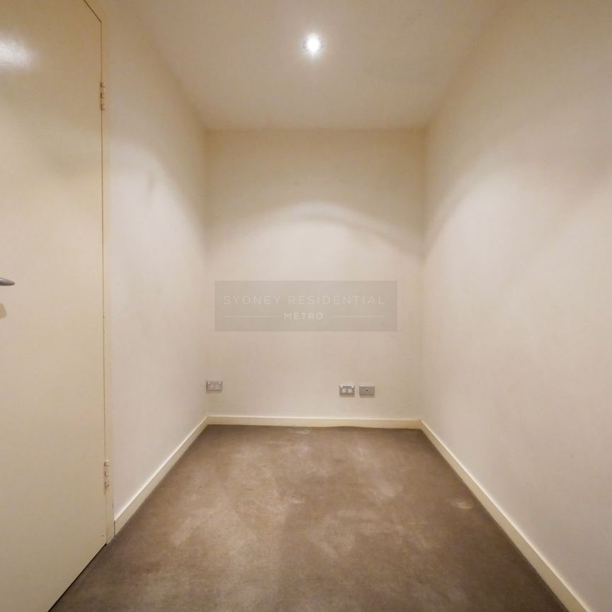 North-Facing, Large 1 Bedroom + Study Unit in the Heart of the CBD! - Photo 1