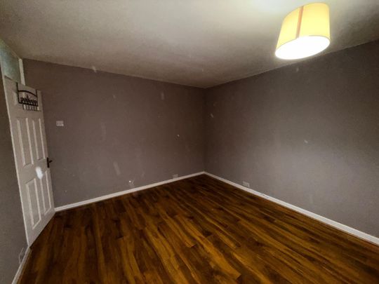 3 Bed Semi-Detached House, Berwyn Avenue, CV6 - Photo 1