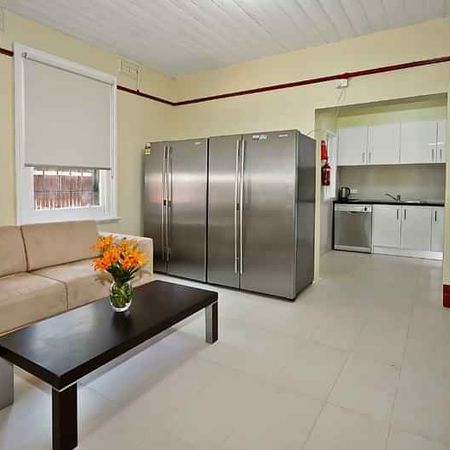 Room 6 (Non Ensuite) - Photo 3