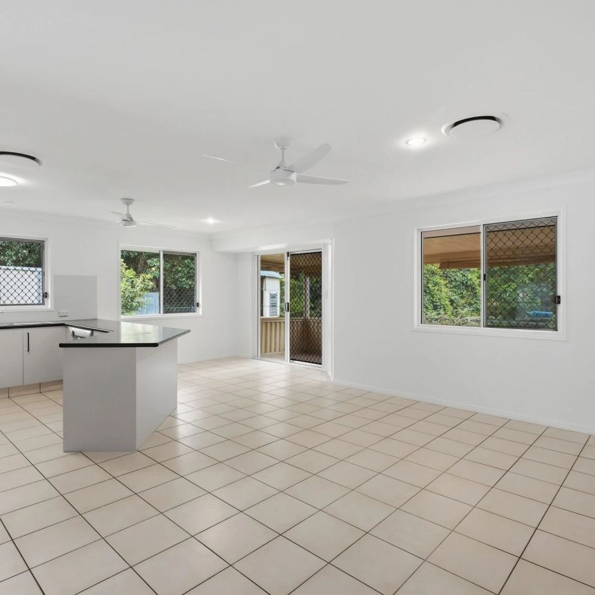 Relaxed Hinterland Living with Space, Comfort & a Pool - Photo 1