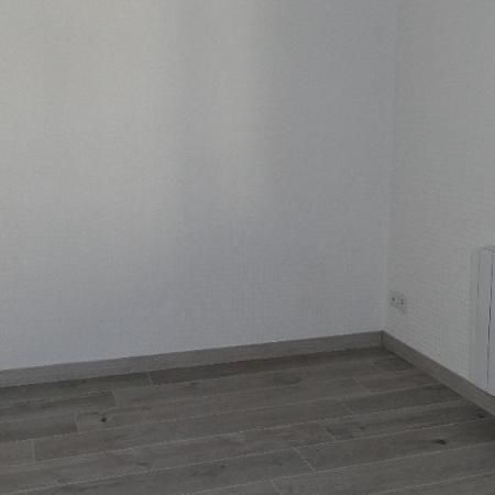 Location Appartement 1 pièce 23m² CLERMONT FERRAND 63000 - Photo 2