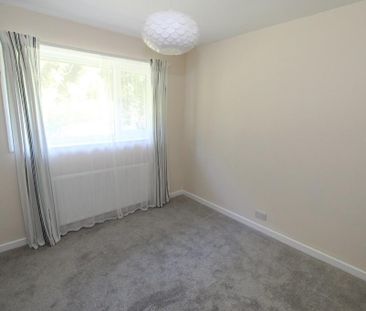 4 bedroom semi-detached house to rent - Photo 4