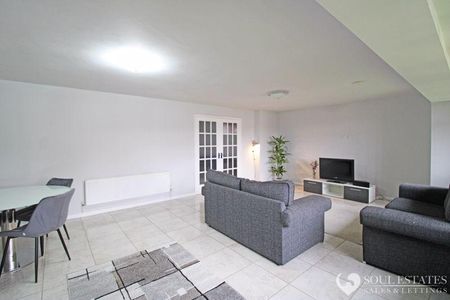 5 bedroom detached house to rent - Photo 5