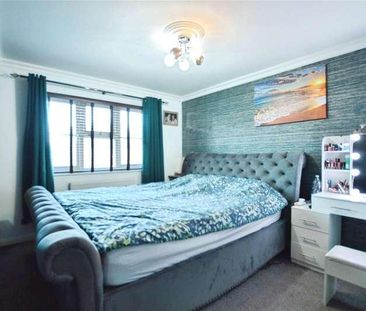 Pear Tree Road, Addlestone, Surrey, KT15 - Photo 6