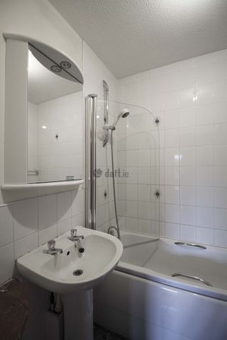 Apartment to rent in Dublin, Killiney - Photo 4