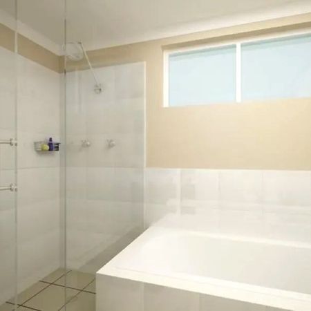 Stunning Single-Level Home Designed for Elegant Entertaining&excl; - Photo 3