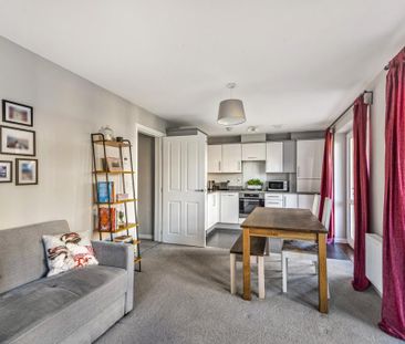 2 bedroom flat to rent - Photo 2