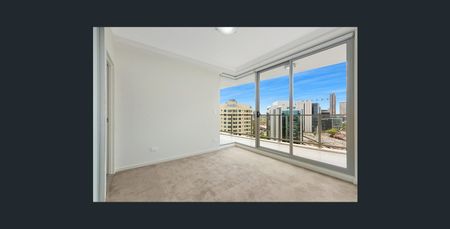 3 bedroom with 2 car space apartment with Parramatta city view for lease - Photo 3