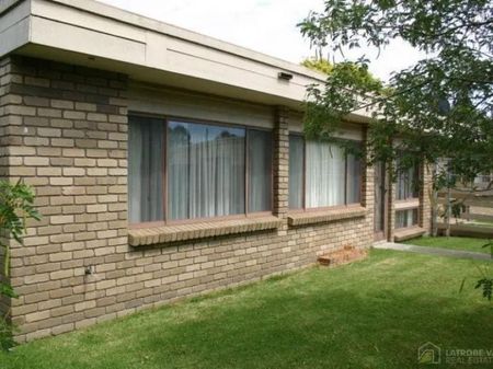 2 Bedroom Unit close to town - Photo 3