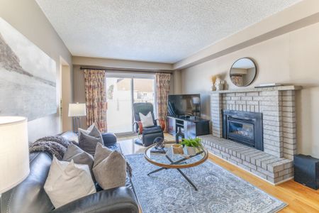 For Lease - 10 Holden Court, Whitby, Ontario - Photo 2
