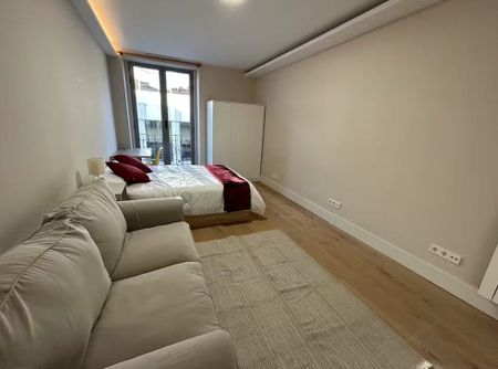 Calle de Colmenares, Madrid, Community of Madrid 28004 - Foto 2