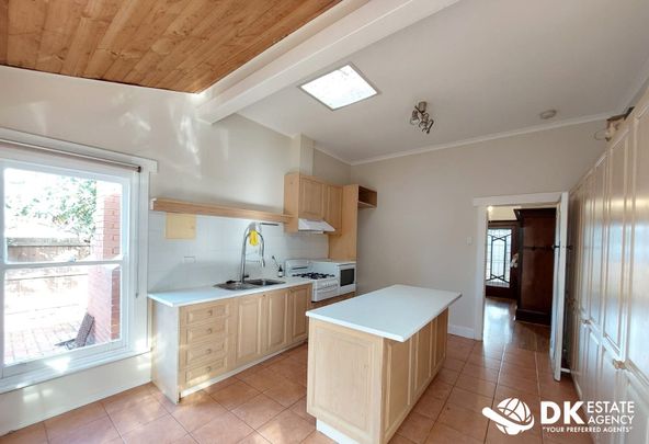 Great Family Home in Footscray - Photo 1