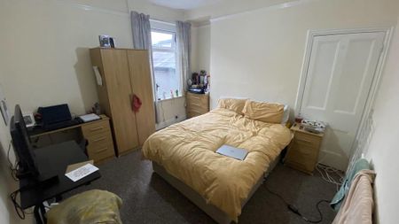 4 bedroom house share to rent - Photo 4