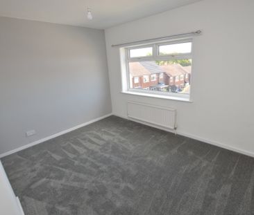 3 Bedroom Semi-Detached House - Photo 1