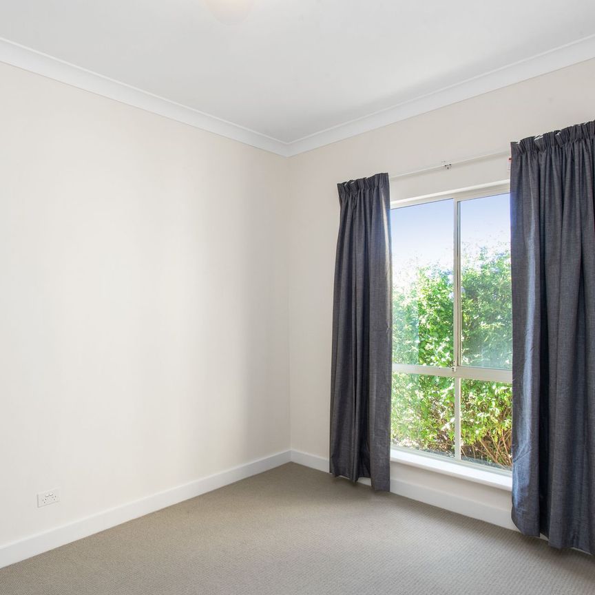 Walk to Restaurants and Beach - Photo 1