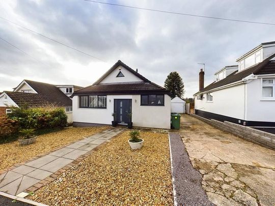 4 bedroom detached bungalow to rent - Photo 1