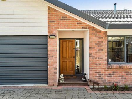 Claudelands, Hamilton - Alarmed 3 Bedroom + Garage - Photo 2