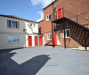 2 bedroom flat to rent - Photo 2