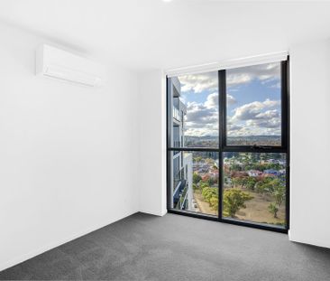 Two bedroom located in the heart of Gungahlin - Photo 3