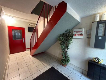 For Lease - 155 Colborne Street Unit# 8, Oshawa, Ontario - Photo 4