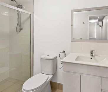 Spacious & Modern 'Foundry' Apartment - Photo 6