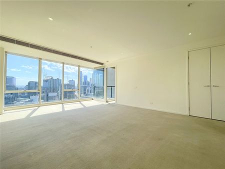 3208/63 Whiteman Street - Photo 2