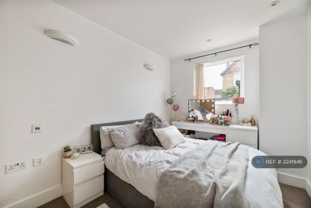 2 bedroom flat to rent - Photo 3